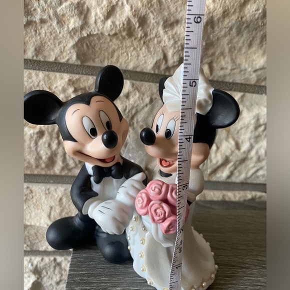 Mickey and Minnie wedding cake topper - Picture 3 of 9